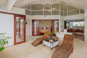 Batu Karang Lembongan Resort & Spa