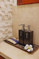 Batu Karang Lembongan Resort & Spa