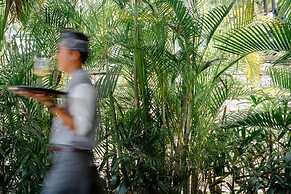 Batu Karang Lembongan Resort & Spa