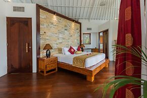 Batu Karang Lembongan Resort & Spa