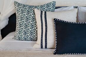 Batu Karang Lembongan Resort & Spa