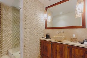 Batu Karang Lembongan Resort & Spa