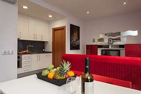 Via Augusta Apartments