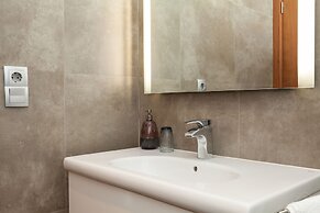 Via Augusta Apartments