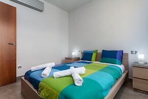 Via Augusta Apartments