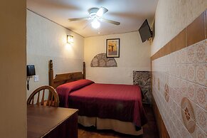 Hotel El Carmen - Morelia