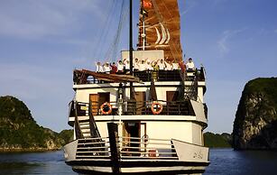 Pelican Halong Cruise