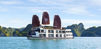 Pelican Halong Cruise