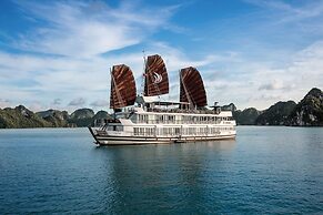 Pelican Halong Cruise
