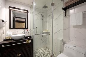 Pelican Halong Cruise