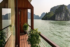 Pelican Halong Cruise