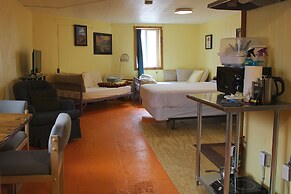 SnowMansion Taos Adventure Lodge