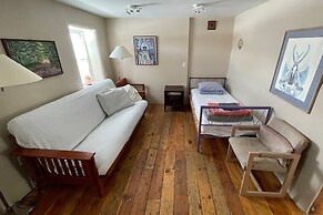 SnowMansion Taos Adventure Lodge