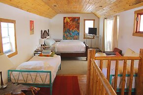 SnowMansion Taos Adventure Lodge