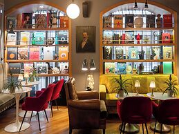 Browns Central Hotel