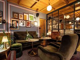 Browns Central Hotel