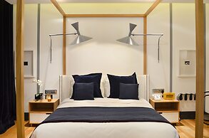 Browns Central Hotel