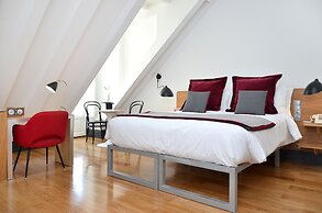 Browns Central Hotel