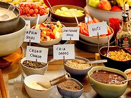 Browns Central Hotel