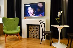 Browns Central Hotel