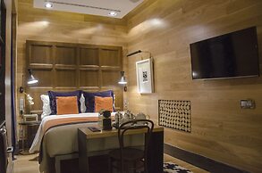 Browns Central Hotel