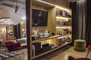 Browns Central Hotel