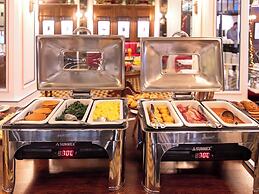 Browns Central Hotel