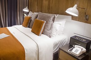 Browns Central Hotel