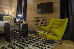 Browns Central Hotel