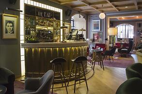 Browns Central Hotel