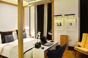 Browns Central Hotel