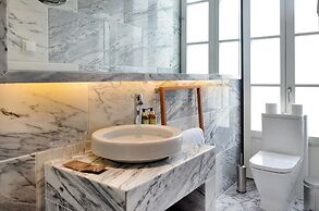 Browns Central Hotel