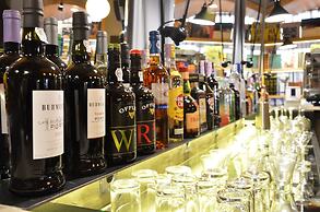 Browns Central Hotel