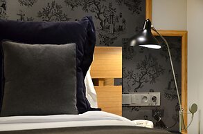 Browns Central Hotel