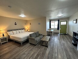 The Coastal Inn and Suites