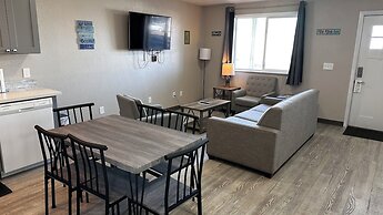 The Coastal Inn and Suites