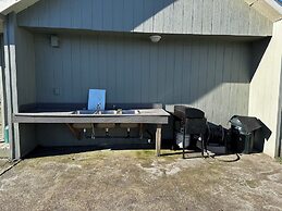 The Coastal Inn and Suites