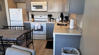 The Coastal Inn and Suites