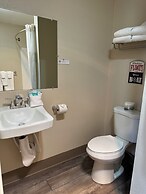 The Coastal Inn and Suites