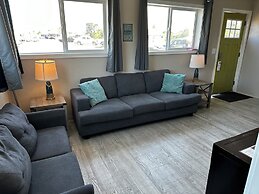 The Coastal Inn and Suites