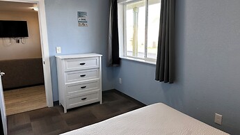 The Coastal Inn and Suites