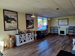 The Coastal Inn and Suites