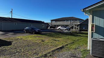 The Coastal Inn and Suites