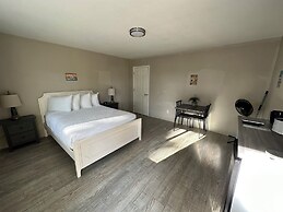 The Coastal Inn and Suites