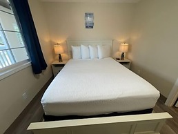 The Coastal Inn and Suites