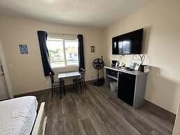 The Coastal Inn and Suites