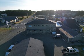 The Coastal Inn and Suites