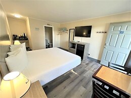 The Coastal Inn and Suites