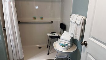 The Coastal Inn and Suites