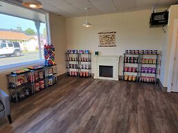 The Coastal Inn and Suites